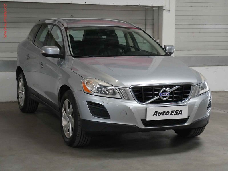 Volvo XC60 (2012) 2.4 D 4x4, 1.maj,ČR, Xenon - fotografie inzerátu