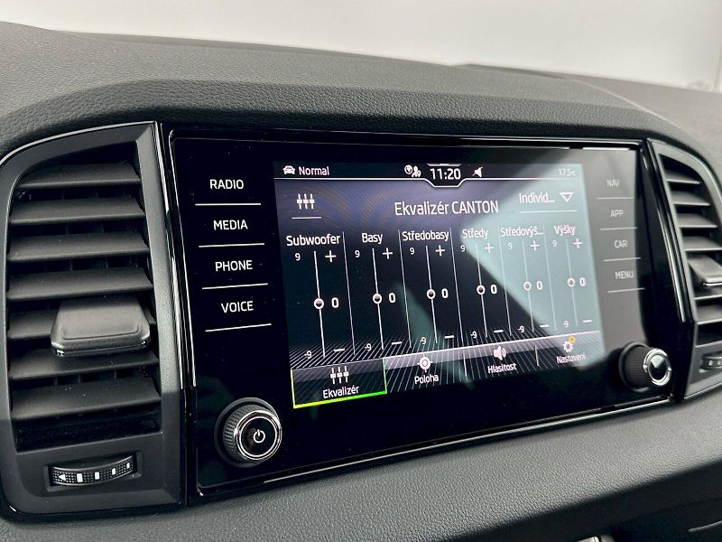 Škoda Karoq (2025) DSG 1.5TSI 110kW SportLine - fotka 18 z 36