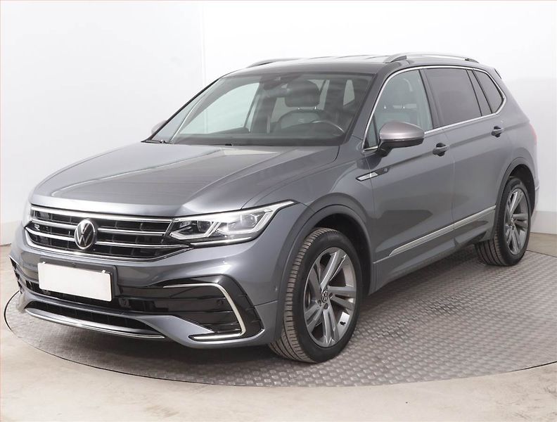 Volkswagen Tiguan (2023) R-Line 2.0 TDI - fotka 2 z 17