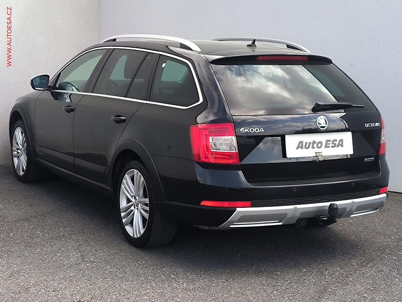 Škoda Octavia (2015) 2.0 TDi 4x4, Scout, DSG - fotka 6 z 28