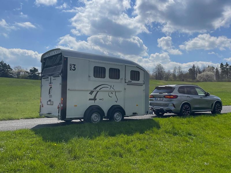 Cheval Liberté (2026) MAXI 3 MODRÝ - fotka 19 z 28