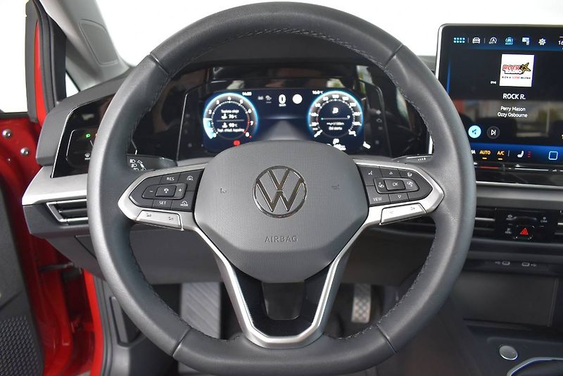 Volkswagen Golf (2024) 1.5TSI 85kW, LED,CZ,1.Majitel - fotka 14 z 22