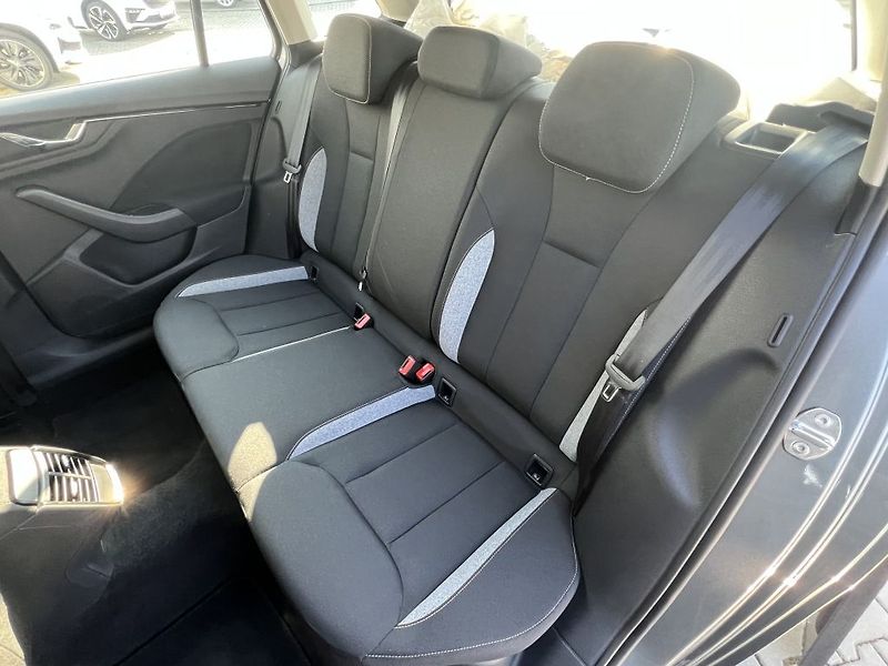 Škoda Scala Selection 1.0 TSI 85 kW - fotka 13 z 29
