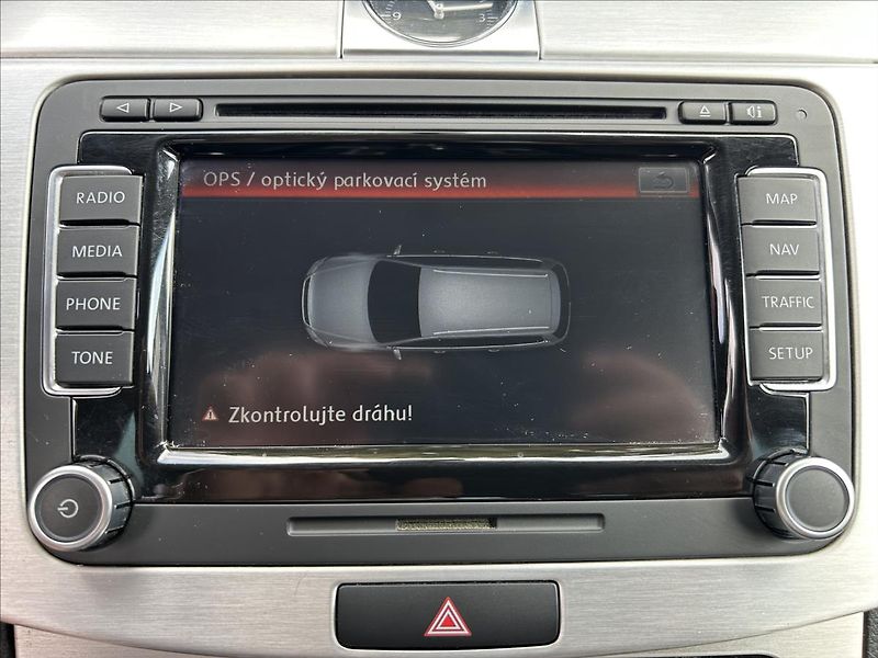 Volkswagen Passat 2,0 TDi 125kW DSG 4x4  Tažné - fotka 21 z 50