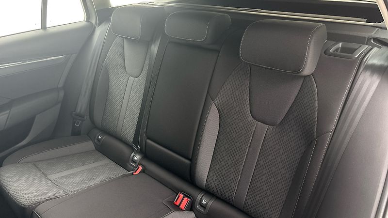 Škoda Octavia 1.5 TGI G-Tec DSG Style Combi - fotka 16 z 25