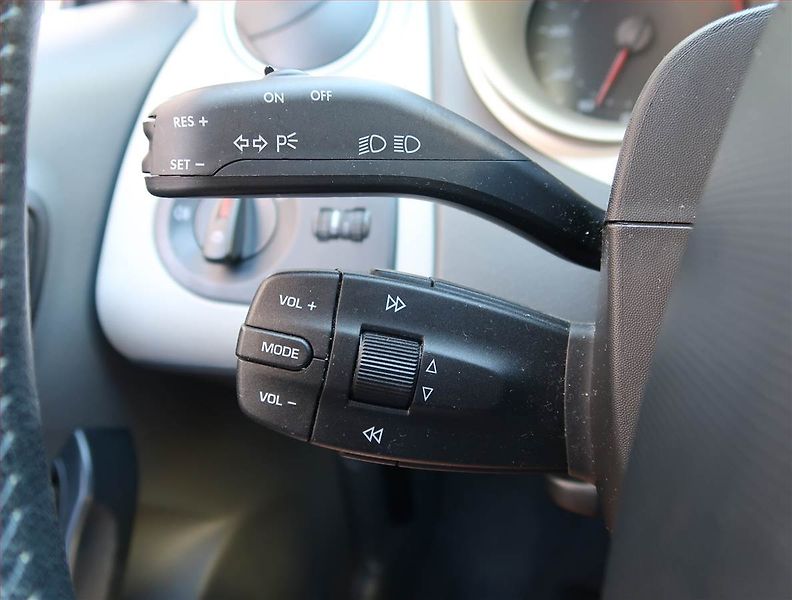 Seat Ibiza (2010) 1.4 16V, po STK, jezdí dobře - fotka 17 z 18