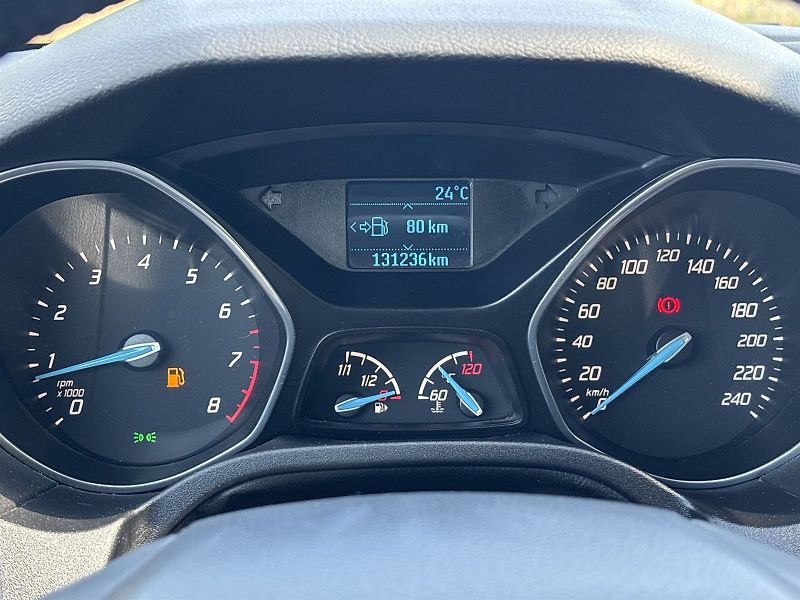 Ford Focus (2013) 1.0 EcoBoost Trend - fotka 6 z 25