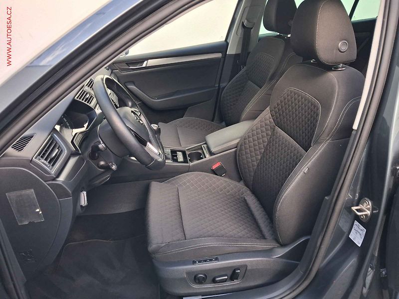 Škoda Superb (2018) 1.6TDI, AC, navi, park.asist - fotka 9 z 18