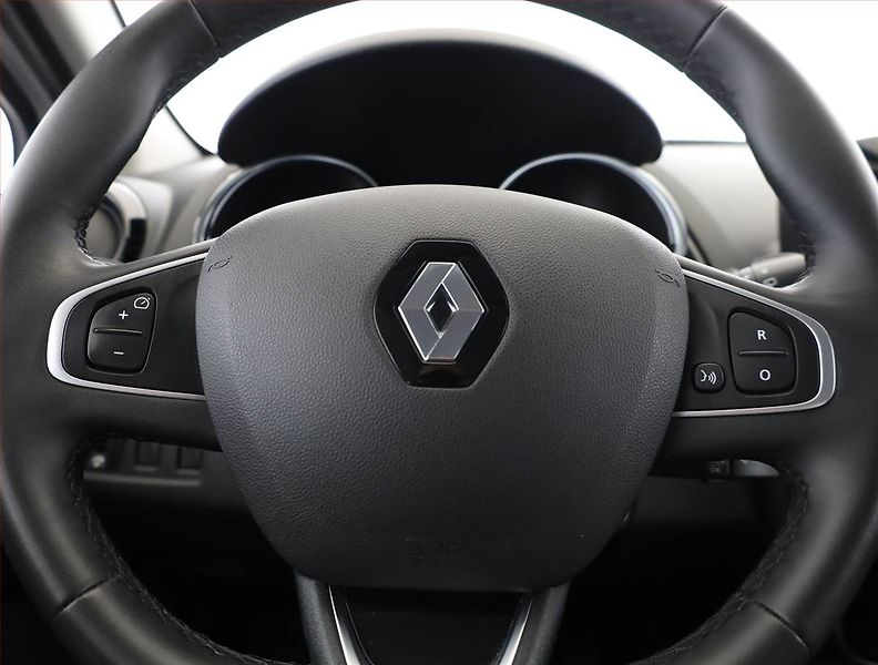 Renault Clio (2017) 1.2 16V, Tempomat - fotka 8 z 16