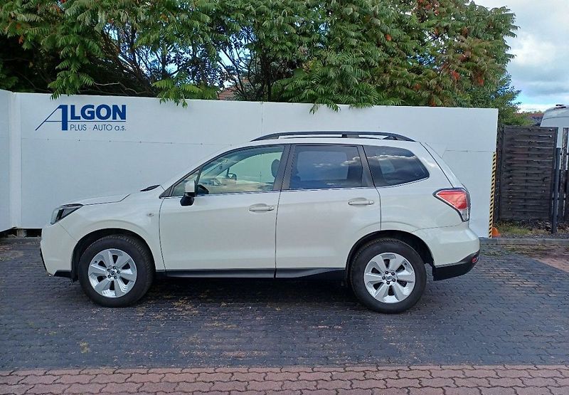 Subaru Forester Active 2,0i 110 kW 6MT 1. maji - fotka 7 z 25