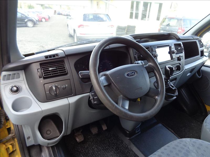Ford Transit 2,2 - fotka 9 z 19