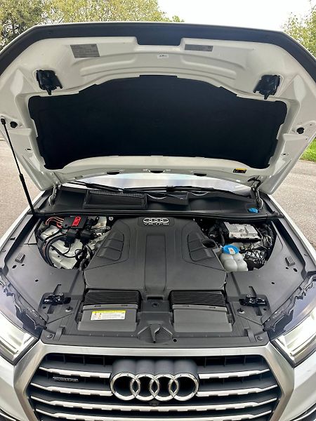 Audi Q7 (2017) 3.0 TFSI PREMIUM+ 360° 7 MIST - fotka 9 z 37
