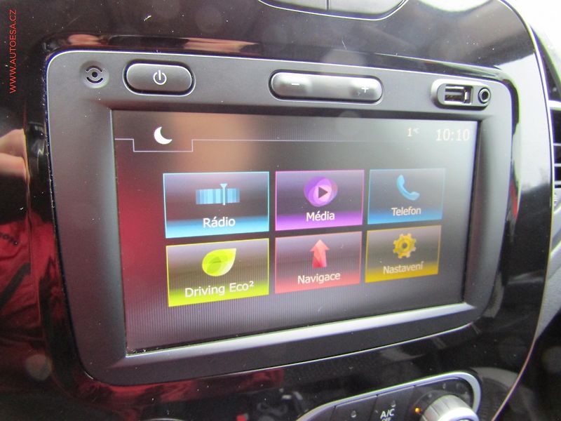 Renault Captur (2019) 1.3TCE, ČR, AT, navi, LED - fotka 11 z 19
