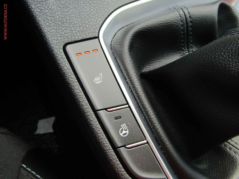Hyundai i30 (2023) 1.5 DPi, 1.maj,ČR, Navi, AC - fotka 21 z 22