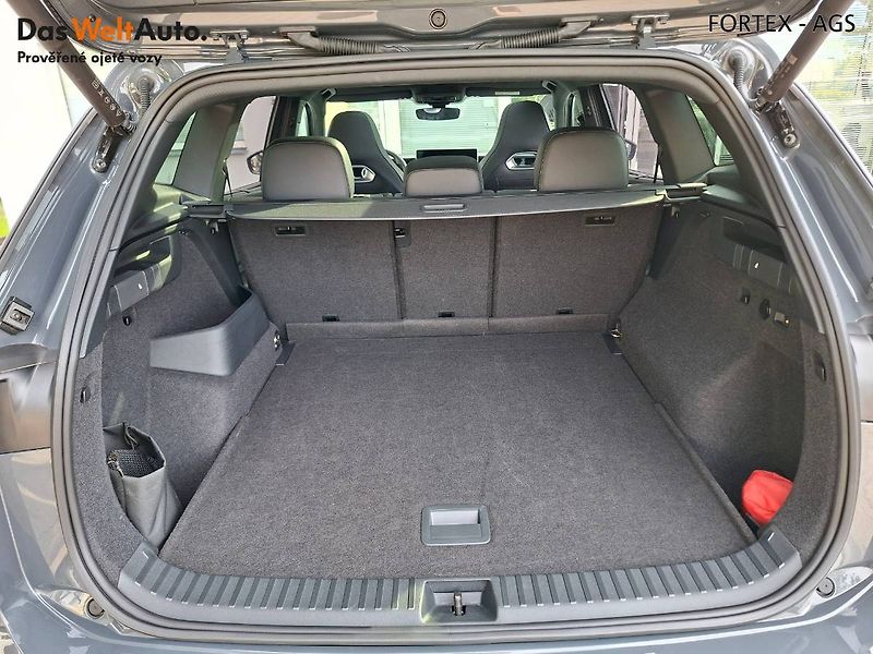 Volkswagen Tayron (2025) R-LINE,2.0 TDI,142kW,4x4,Záruk - fotka 21 z 36