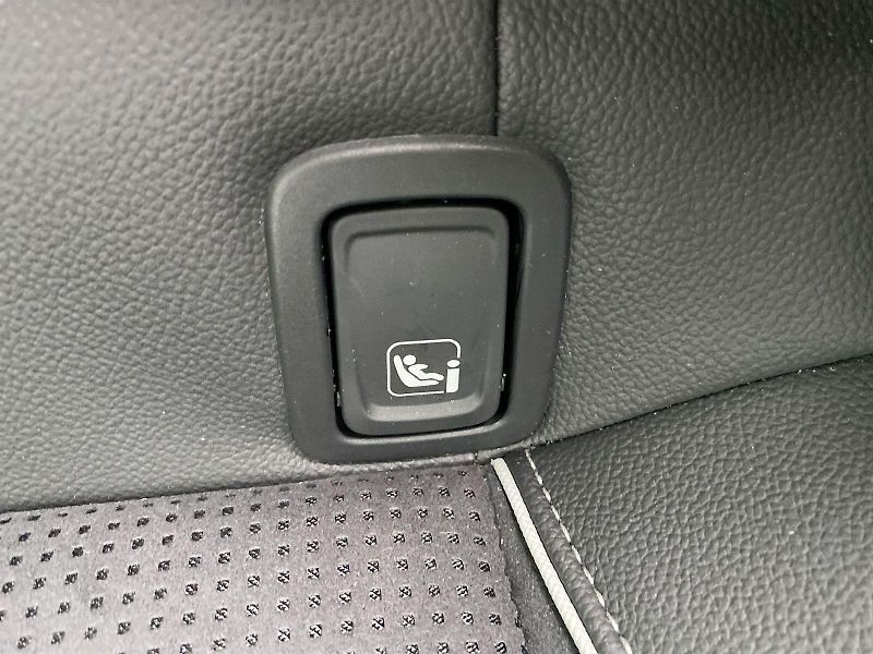 Škoda Superb (2025) Combi 2,0 TDI 4x4 DSG Sportlin - fotka 24 z 32