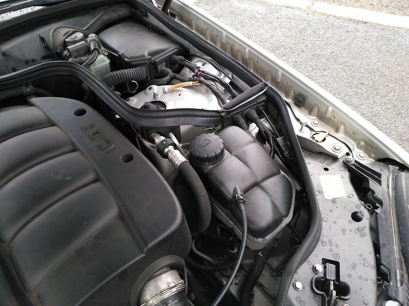 Mercedes-Benz Třídy E 220 CDI - fotka 25 z 32