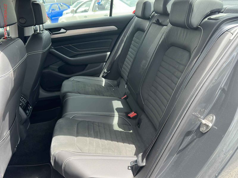 Volkswagen Passat (2021) 2.0TDi, ČR, Elegance, DSG - fotka 10 z 20