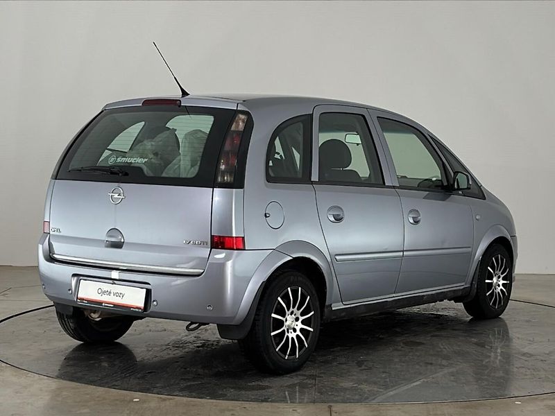 Opel Meriva Hatchback - fotka 2 z 26