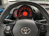 Toyota Aygo 1.0 i AUTOMAT REZERVACE  - náhled 23