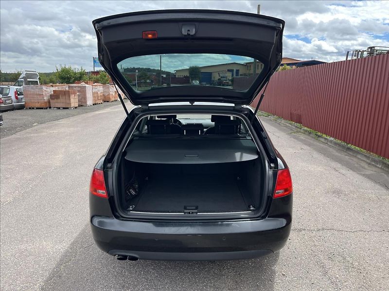 Audi A4 Avant 2,0 TDi 103 KW AUTOMAT K - fotka 28 z 36