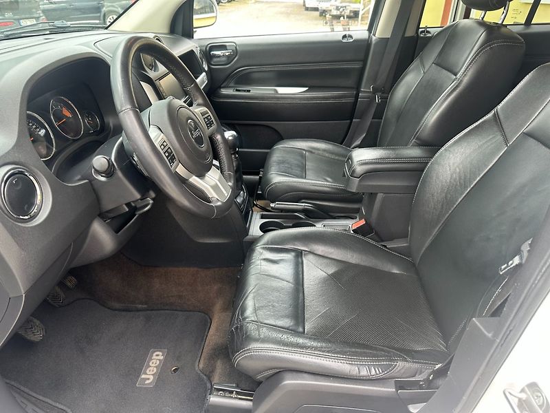 Jeep Compass (2014) 2.2CRDi NAVI/VÝHŘEV/1 MAJ - fotka 10 z 32