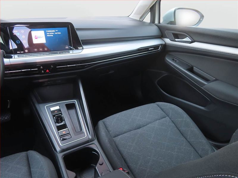 Volkswagen Golf (2022) Life 2.0 TDI, Automat - fotka 8 z 24