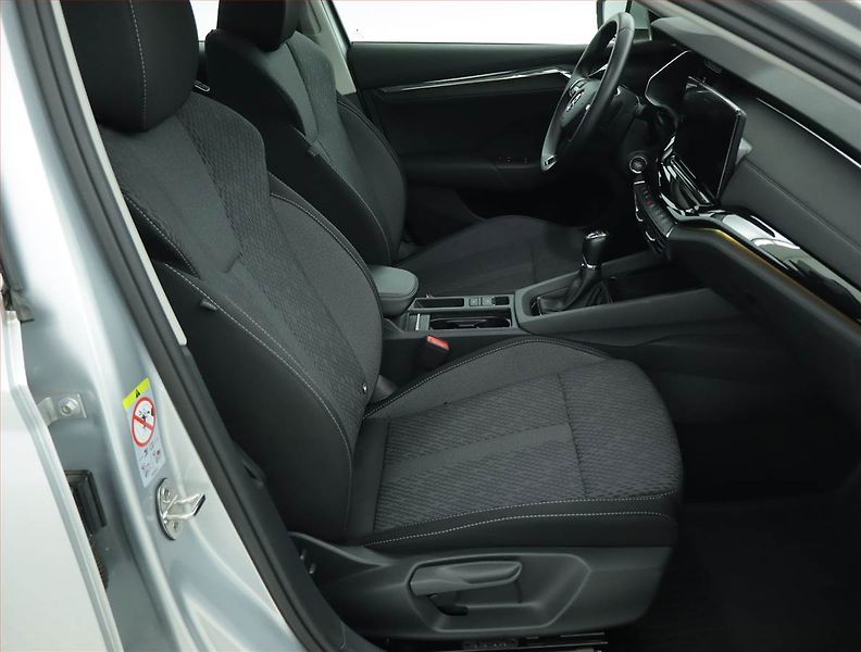 Škoda Octavia (2023) 2.0 TDI - fotka 9 z 15