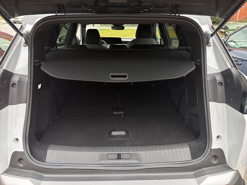 Peugeot 5008 (2026) ALLURE Hybrid 145 e-DCS6       - fotka 15 z 21
