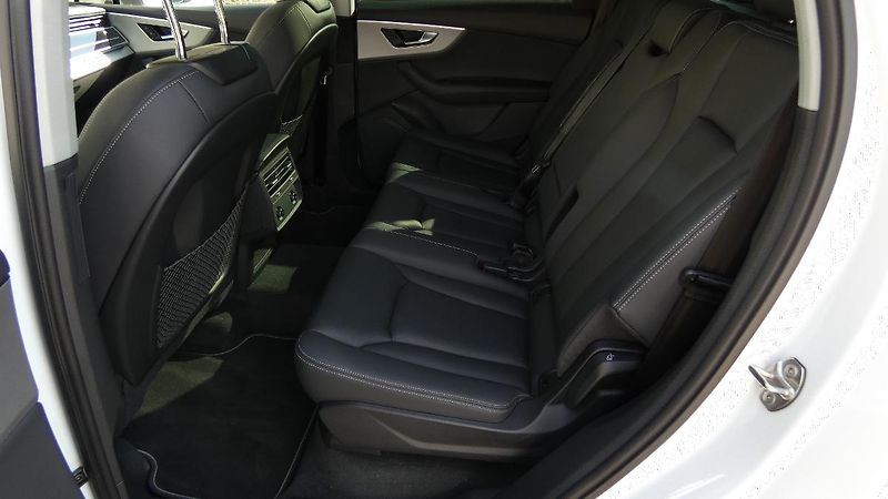 Audi Q7 45 TDI quattro tiptronic - fotka 21 z 25