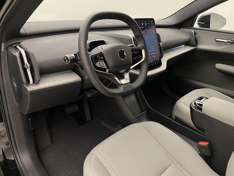 Volvo EX30 (2026) PURE ELECTRIC EXTENDED PLUS - fotka 23 z 71