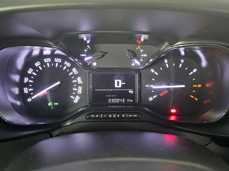 Toyota ProAce City (2024) 1.5D LONG ACTIVE MULTIMEDIA TA - fotka 13 z 29