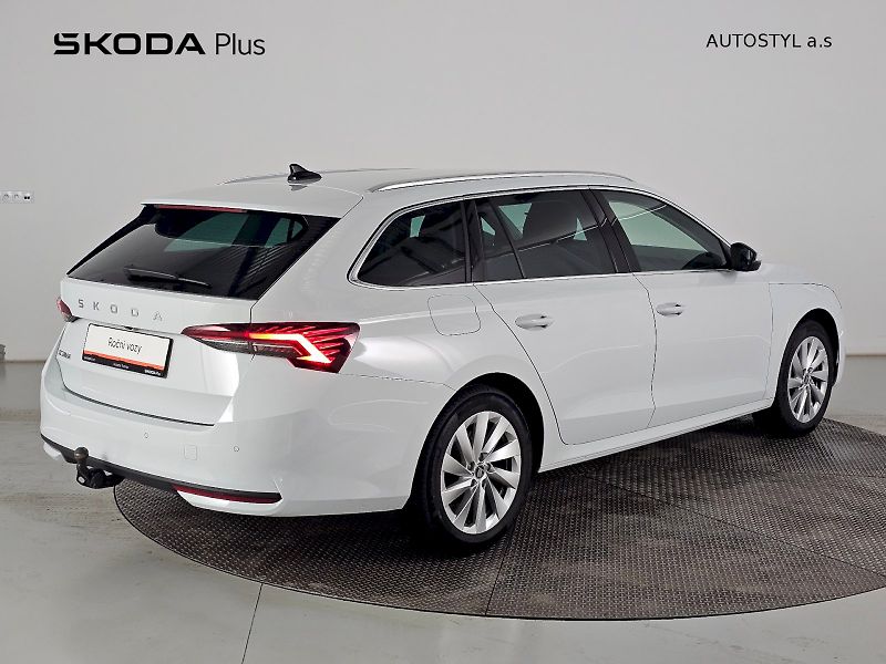 Škoda Octavia (2025) 1.5TSI 110kW TOP SELECTION TAŽ - fotka 2 z 34