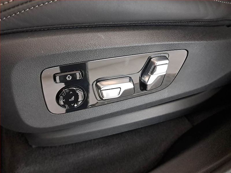 BMW X5 (2023) xDrive30d - fotka 22 z 31