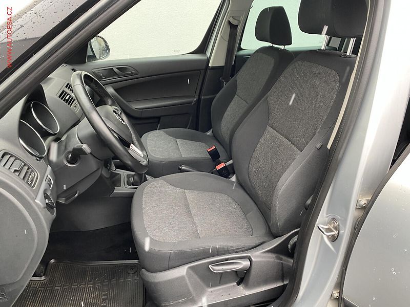 Škoda Yeti (2015) 1.2 TSi, Active, +sada kol - fotka 9 z 17
