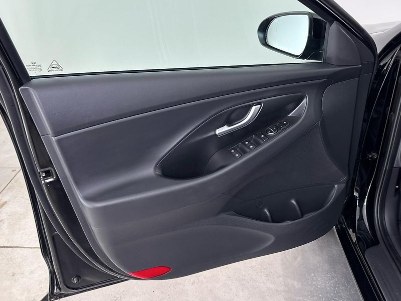 Hyundai i30 Smart DCT - fotka 13 z 26