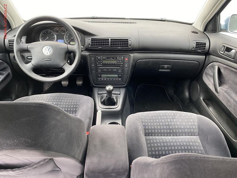 Volkswagen Passat (2003) 1.6 i, AC, tempo - fotka 8 z 15