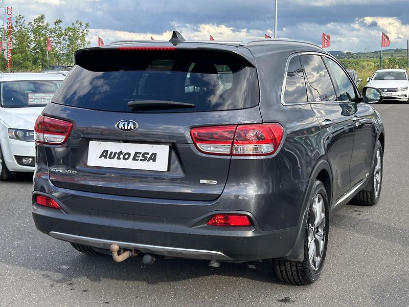 Kia Sorento (2019) 2.2 CRDI 4x4, AT, kůže - fotka 4 z 20