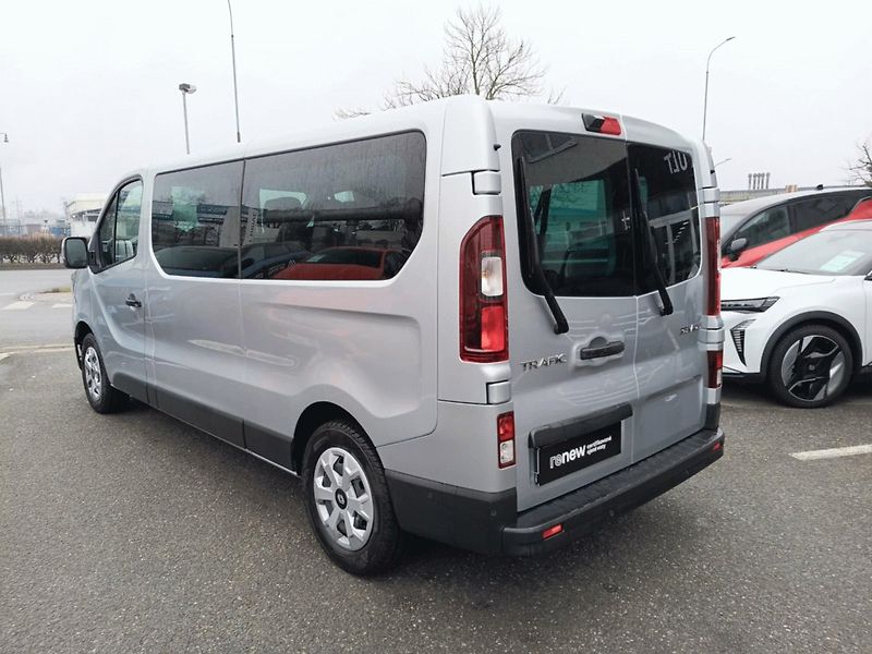 Renault Trafic (2025) L2 Equilibre Blue dCi 150 Comb - fotka 6 z 28