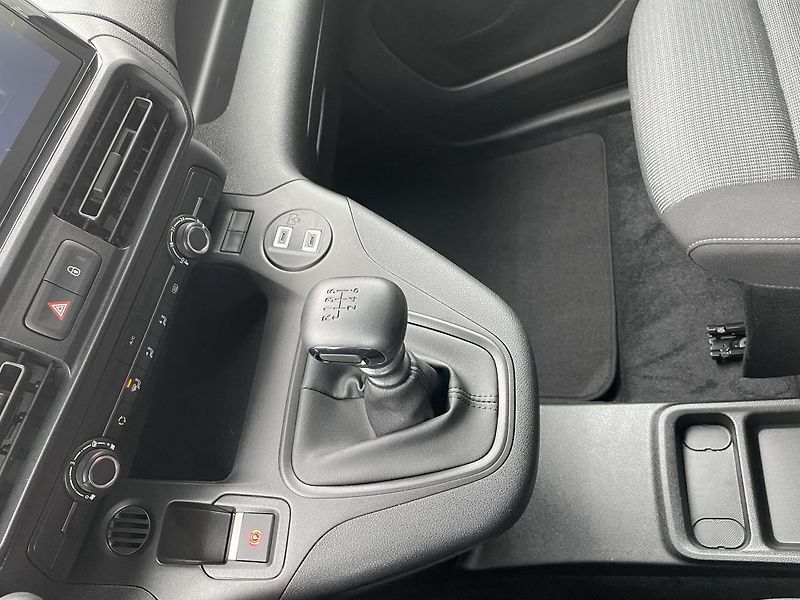 Toyota ProAce City Verso 1.5D MT 130k Business 7S - fotka 20 z 27