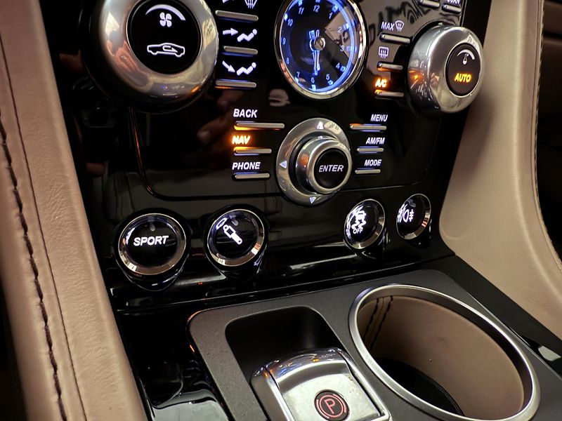 Aston Martin Rapide (2016) S 6.0 560PS,AT-8ST,SERVIS - fotka 47 z 72