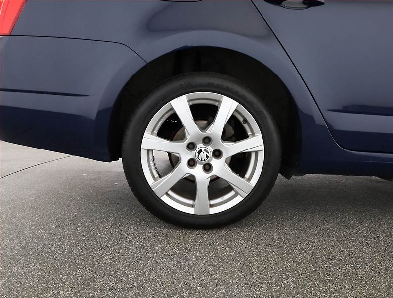 Škoda Octavia (2015) 2.0 TDI, Tempomat - fotka 19 z 19