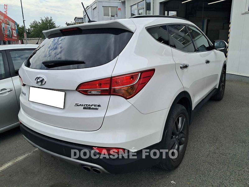 Hyundai Santa Fe (2014) 2.2 CRDi 4x4, ČR, AT, navi - fotka 2 z 3