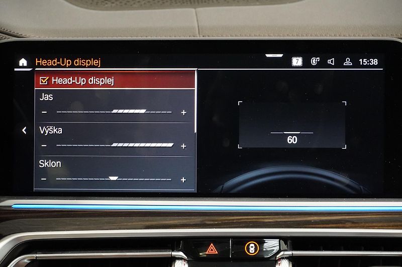 BMW X7 Xdrive40d,1MAJ,ČR,DPH,Tažné - fotka 38 z 45