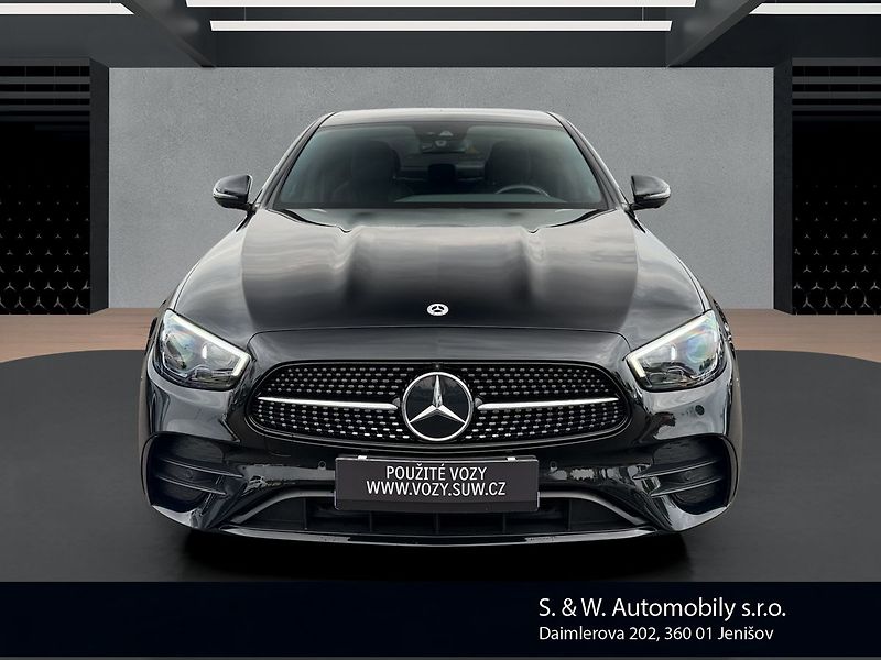 Mercedes-Benz Třídy E E 300de 4MATIC - fotka 2 z 39