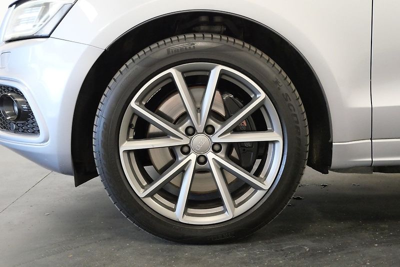 Audi SQ5 - fotka 10 z 23