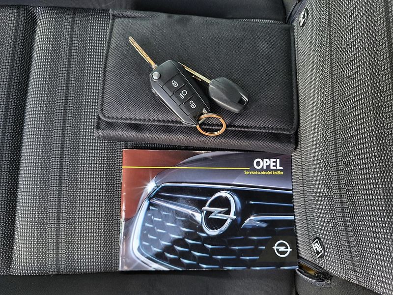 Opel Combo LIFE 1.5 CDTi 96kW L2 7-míst - fotka 42 z 45
