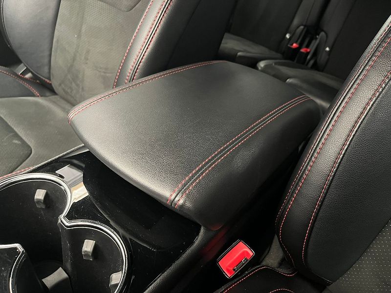Ford S-MAX 2.5 HEV ST-Line - fotka 30 z 75