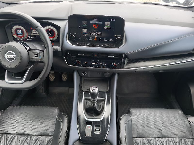 Nissan Qashqai 2021 ČR 1.3 DIG-T 116kW TEKNA+ - fotka 12 z 39