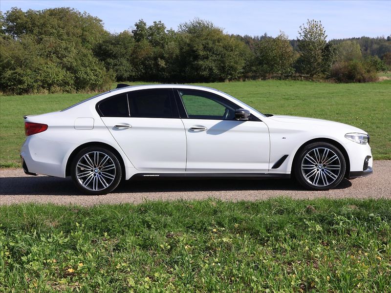 BMW Řada 5 3,0 530d 195kW xDrive CZ - fotka 8 z 39